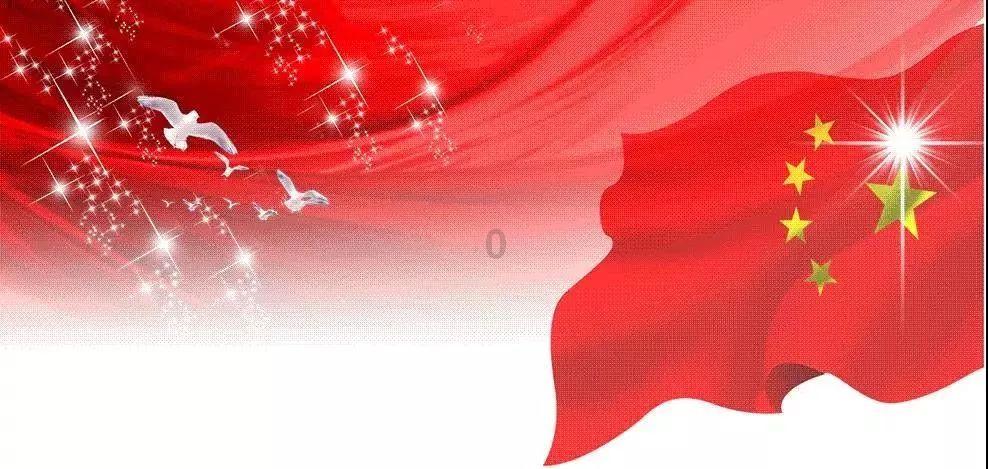 度假的时尚女孩