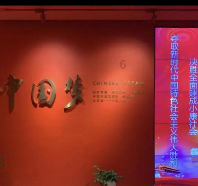 彩丽公主日常装扮